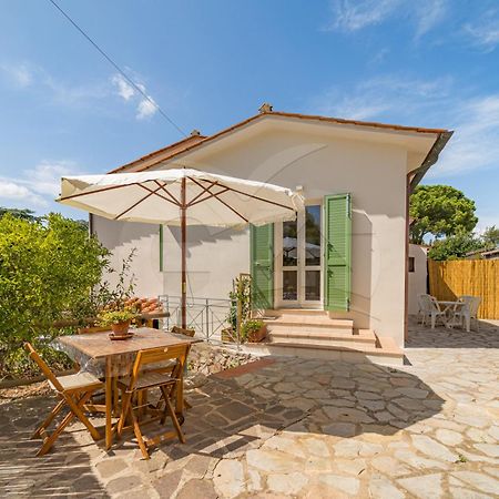 ポルトフェッラーイオA Casa Di Massi - Goelbaアパートメント エクステリア 写真