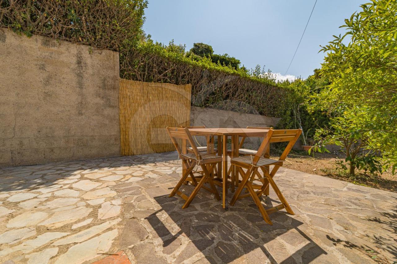 ポルトフェッラーイオA Casa Di Massi - Goelbaアパートメント エクステリア 写真