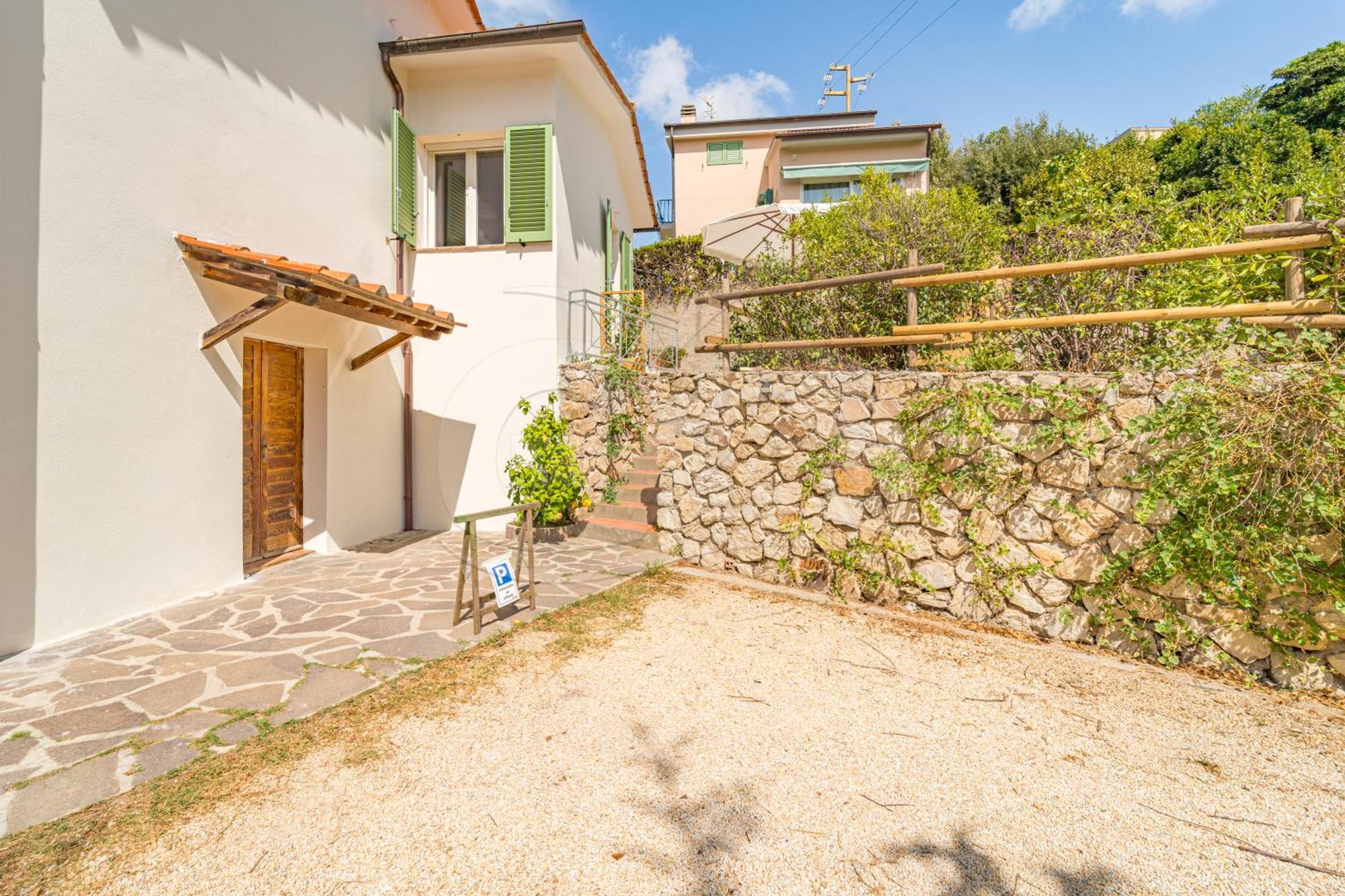ポルトフェッラーイオA Casa Di Massi - Goelbaアパートメント エクステリア 写真